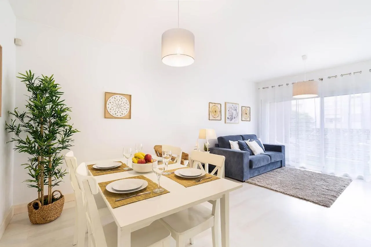 Litoral Mar Dream, 500 Mbs Free Wi-Fi, Private Parking, Pool Apartment Portimao