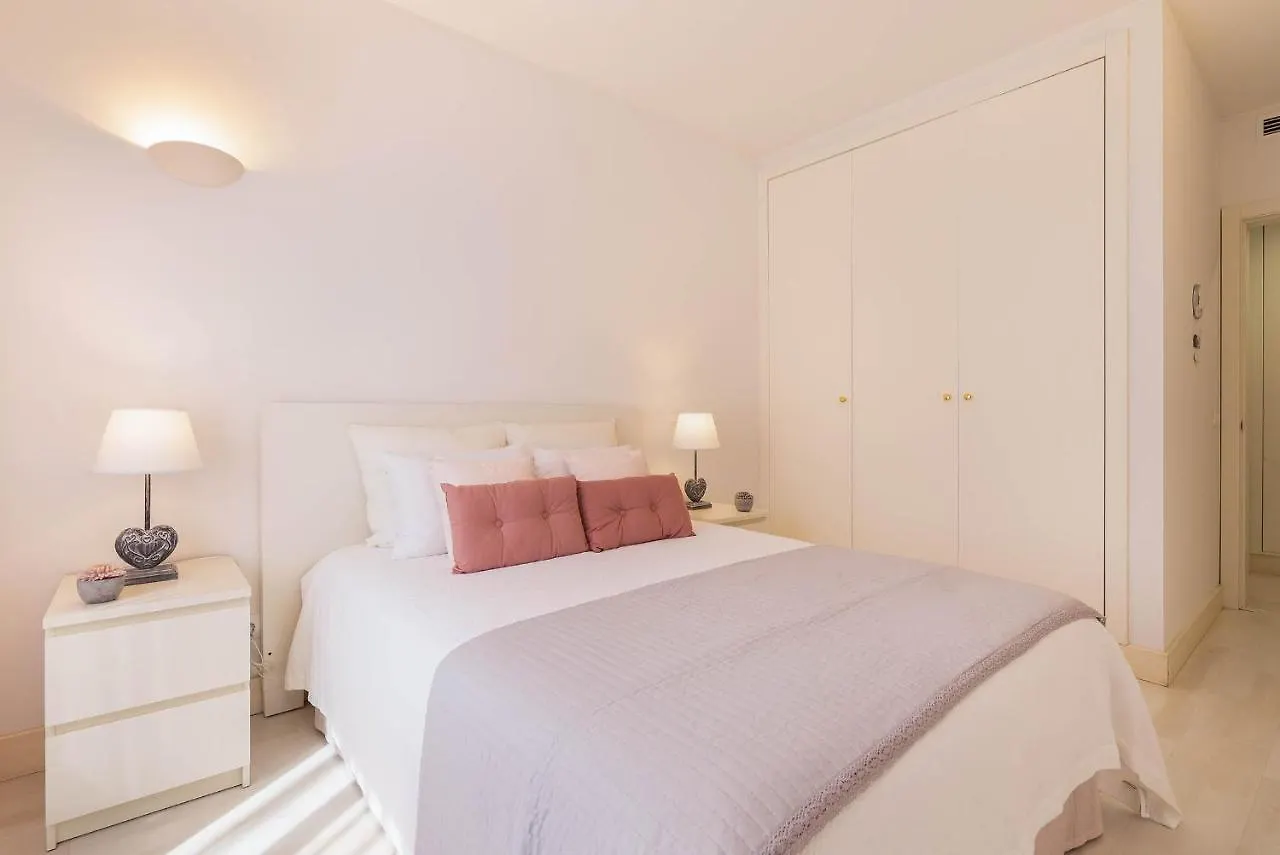 Litoral Mar Dream, 500 Mbs Free Wi-Fi, Private Parking, Pool Apartment Portimao