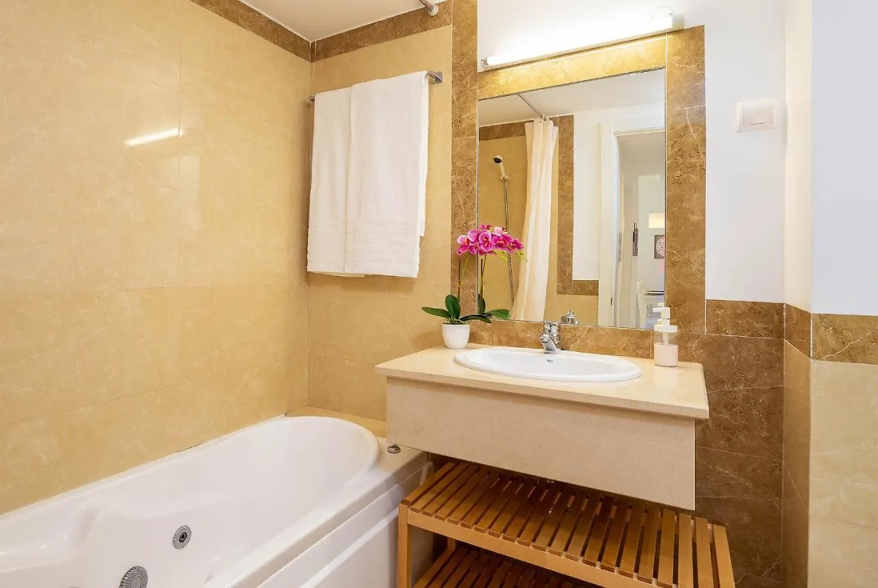 Litoral Mar Dream, 500 Mbs Free Wi-Fi, Private Parking, Pool Apartment Portimao