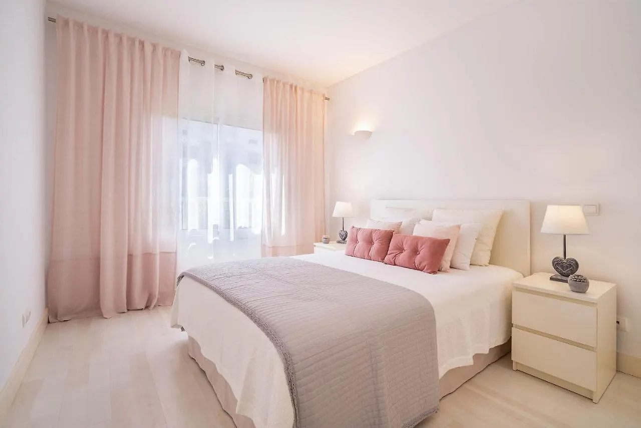 Apartmán Litoral Mar Dream, 500 Mbs Free Wi-Fi, Private Parking, Pool Portimão